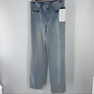 NWT Athleta Jean Sz 6T Slim Straight Agate Wash